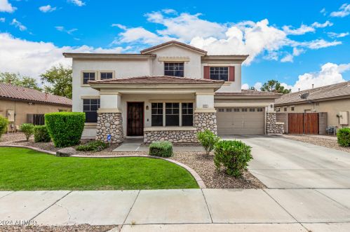 8855 Northview Ave, Glendale, AZ 85305-6940