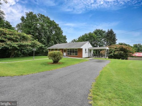 150 Jacks Ln, Primrose, PA 17901-8226