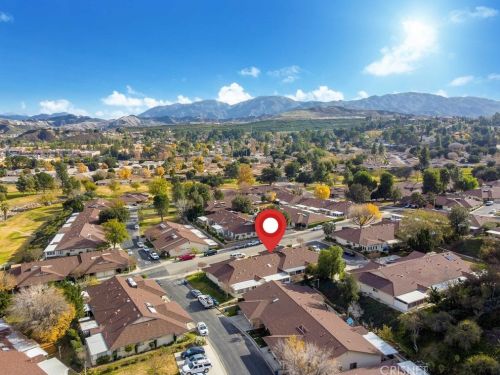 26817 Oak Branch Cir, Santa Clarita CA  91321-1455 exterior