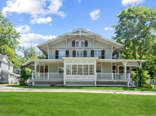 74 Upper Main St, West Woods, CT 06069-2008