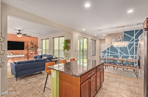 10954 Oak Grove Pl, Tucson, AZ 85747-9525