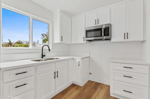 2519 Monroe St, Long Beach CA  90810-1361 exterior