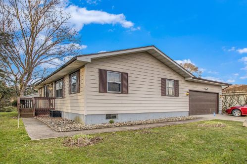 53095 Lily Creek Dr, Elkhart, IN 46514-5233