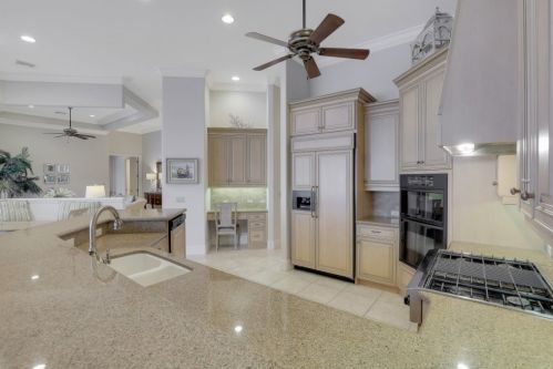 196 Starfish Ct, Marco Island FL  34145-4730 exterior