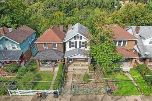 2031 Chalfant St, Pittsburgh, PA 15221-1203