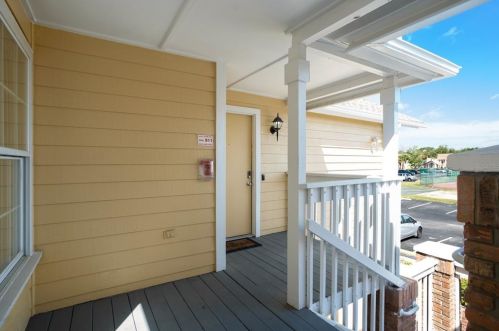 2468 Sweetwater Club Cir, Kissimmee, FL 34746-5438