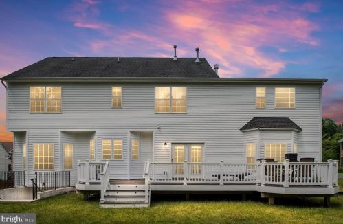 8709 Ellis Mill Dr, Gainesville, VA 20155-5941