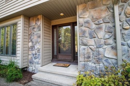 302 Cheyenne Rd, Lafayette NJ  07848-4040 exterior