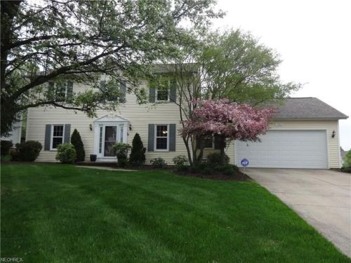 12182 Waywood Dr, Twinsburg, OH 44087-1378