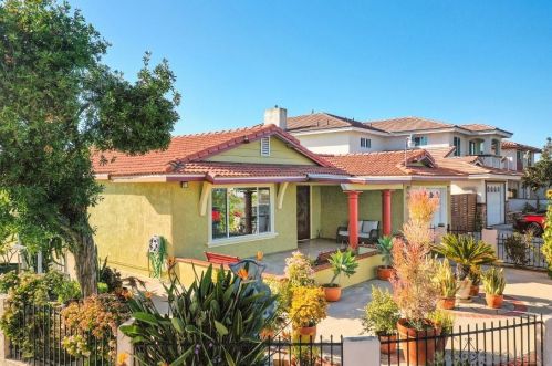 5911 Bataan Cir, San Diego, CA 92139-1523