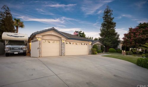 9909 Laurel Park Ave, Bakersfield, CA 93312-5394