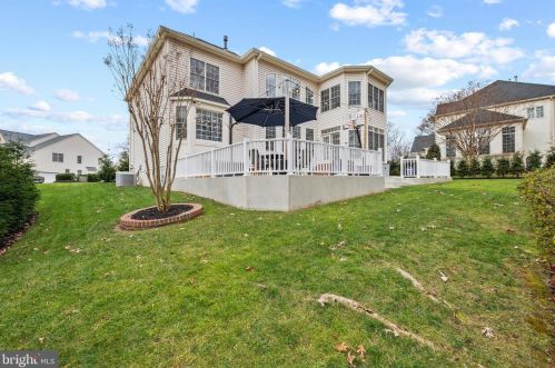 7305 Laurel Creek Ct, Springfield VA  22150-4912 exterior