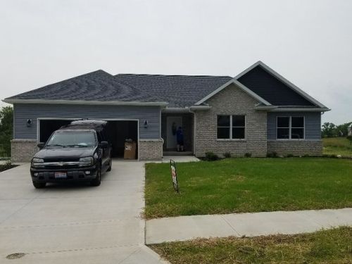 1025 Winter Ridge Dr, Sidney, OH 45365-7637