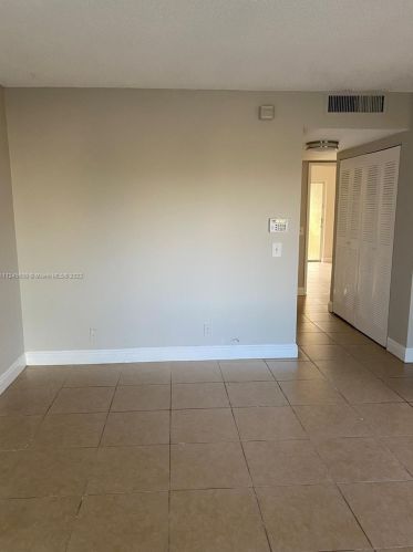 617 Meadows Cir, Boynton Beach, FL 33436-8925