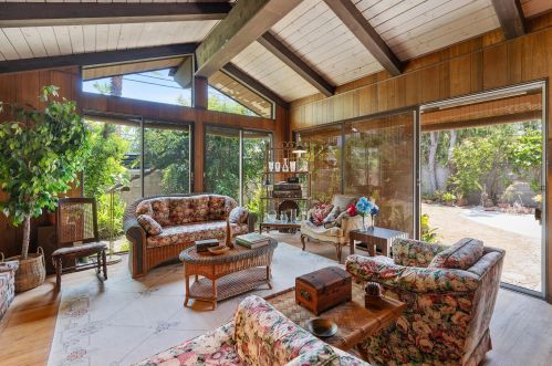 12622 Sarah St, North Hollywood CA  91604-1115 exterior