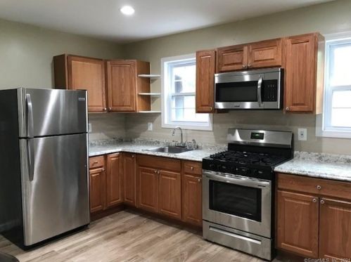 58 Cooke St, Waterbury CT  06710-2329 exterior