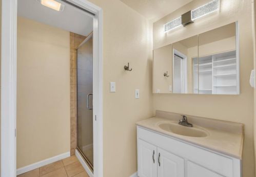 5820 Merlindale Dr, Citrus Heights CA  95610-6728 exterior