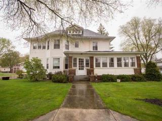 1054 6th St, Shady Grove IA  50648-1104 exterior