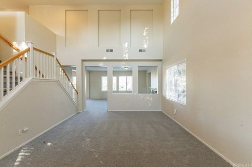 31924 Hyacinth Ct, Lake Elsinore CA  92532-2607 exterior