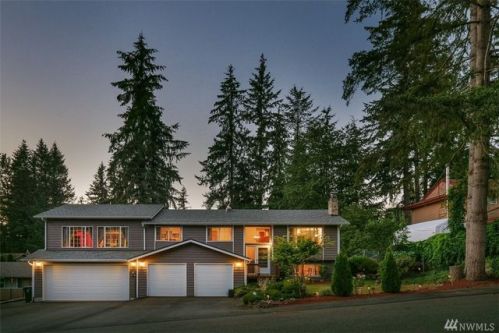 22412 322nd St, Kent, WA 98042-7123