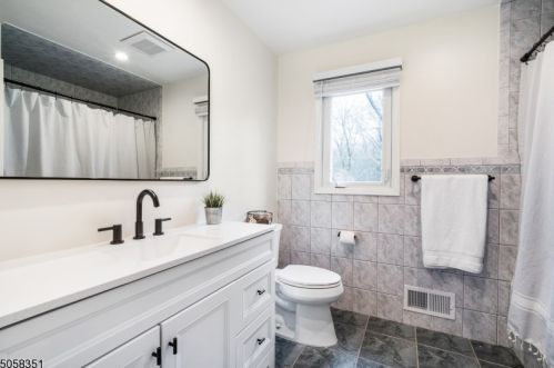 10 Spring Hill Ct, Dover NJ  07869-4305 exterior