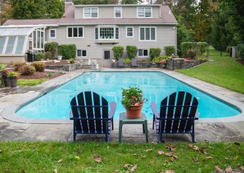 24 Farview Rd, Brookfield Center, CT 06804-1831