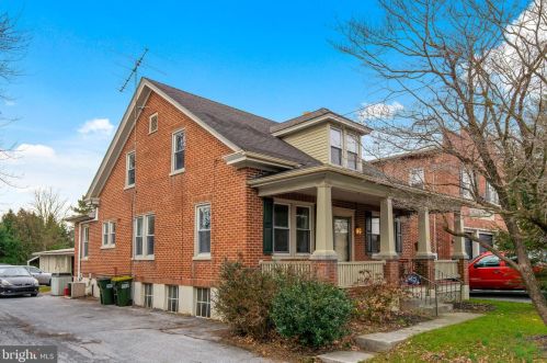 44 Valley Rd, Lancaster PA  17601-3408 exterior