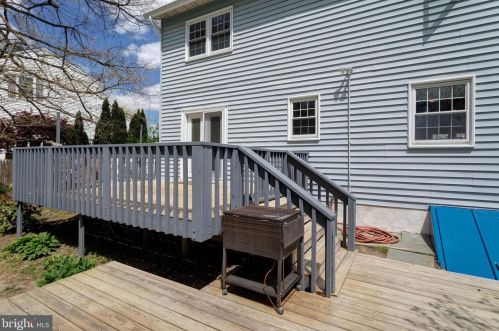 1942 Bergdoll Ave, Boothwyn PA 19061-2618 exterior