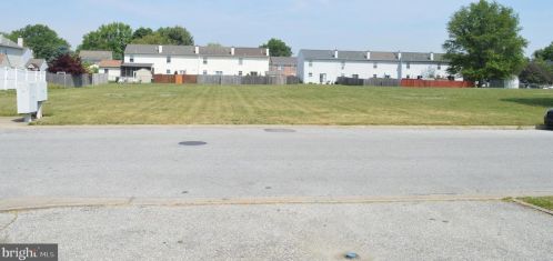 21 Wolf Dr, Bear, DE 19701-3045