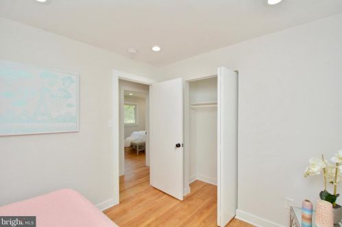 2608 Pioneer Ln, Falls Church VA  22043-3413 exterior