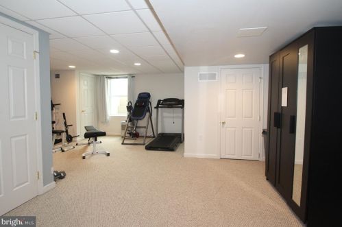 35 Marble House Dr, Bear DE  19701-4023 exterior