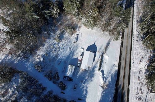 6 Quarry Hill Ct, Henniker NH  03242-3449 exterior