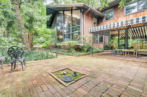 1166 Harvard Rd, Pittsburgh, PA 15205-1713