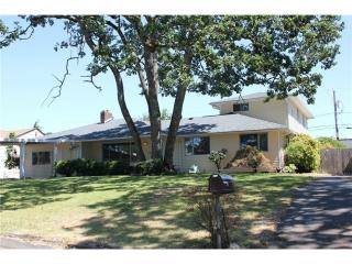 10405 Becker Dr, Lakewood, WA 98499-4717
