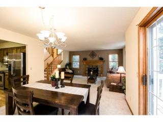 4714 Wildwood St, Saint Paul, MN 55122-3385