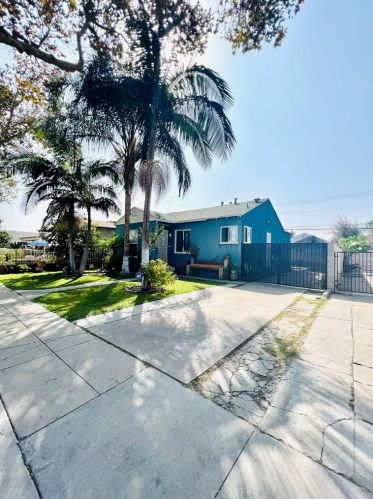 3886 Walnut Ave, Lynwood, CA 90262-3766