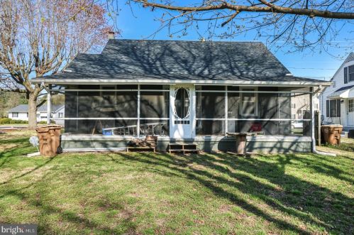514 Marshall St, Slaughter Beach DE  19963-2062 exterior