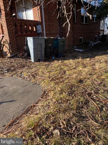 4908 A St, Washington DC  20003-1521 exterior