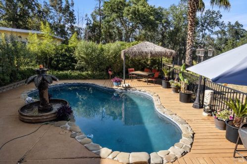 940 24 St, Lakeport CA  95453-3013 exterior