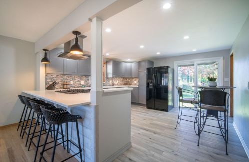 8121 15th Ave, Kenosha, WI 53143-6309