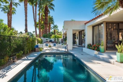 4 Vista Loma Dr, Rancho Mirage CA  92270-2959 exterior