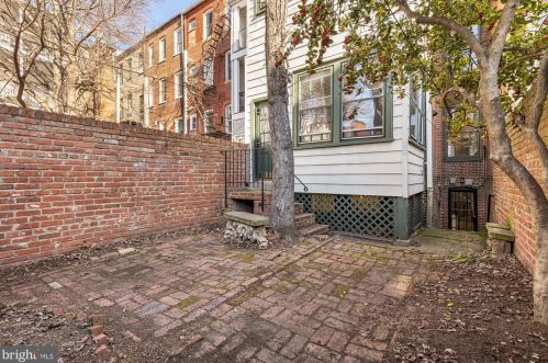 124 6 St, Washington DC 20002-2215 exterior