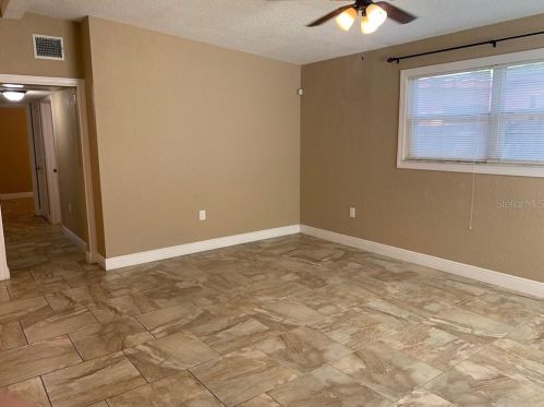 5917 Bolling Dr, Orlando FL 32808-6010 exterior