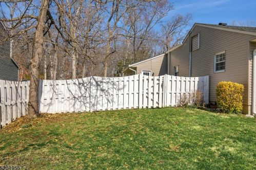 127 Hillside Ave, Bedminster NJ  07921-2516 exterior