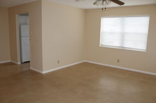 282 Camden L, West Palm Beach FL  33417-2057 exterior