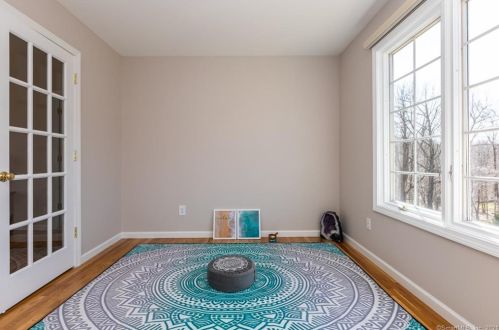 34 Mudry Farm Rd, Brookfield Center CT  06804-3542 exterior