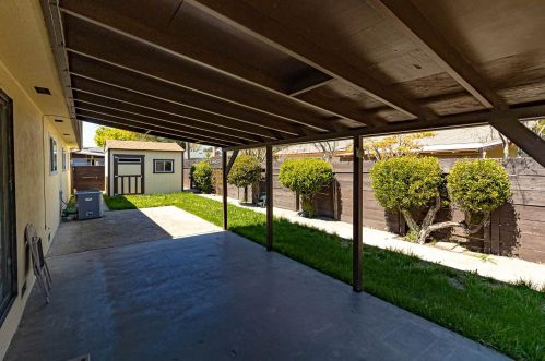 913 Woodrow Ave, Modesto CA  95350-1235 exterior