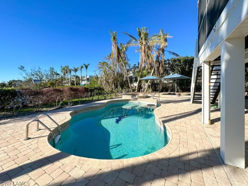 9027 Mockingbird Dr, Sanibel FL  33957-3609 exterior