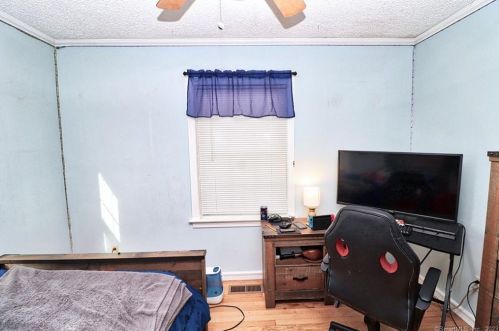 54 Barsalou Ave, Waterbury CT  06705-3514 exterior