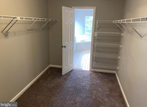 35 Chadwick Dr, Charles Town WV  25414-4464 exterior